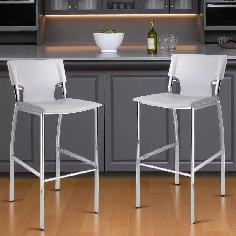 Ensemble de deux tabourets de bar de 73,66 cm de haut en métal blanc et argenté et similicuir à dossier bas