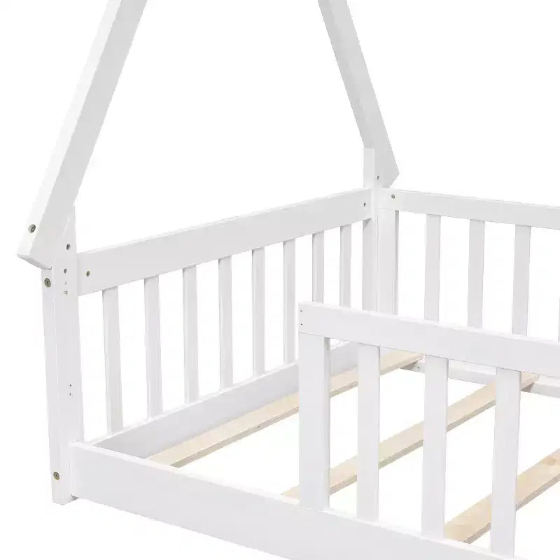 Lit de sol double en forme de tente avec barrières de sécurité blanches