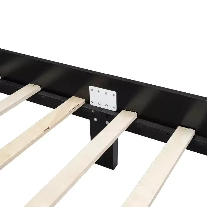 Lit plateforme Queen en bois avec tête de lit en rotin naturel, cadre de lit vintage avec support à lattes, noir